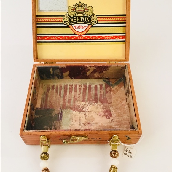 Handmade Cigar Storage Box - Picture 4 of 5